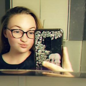 Meet your Posher, Lillian